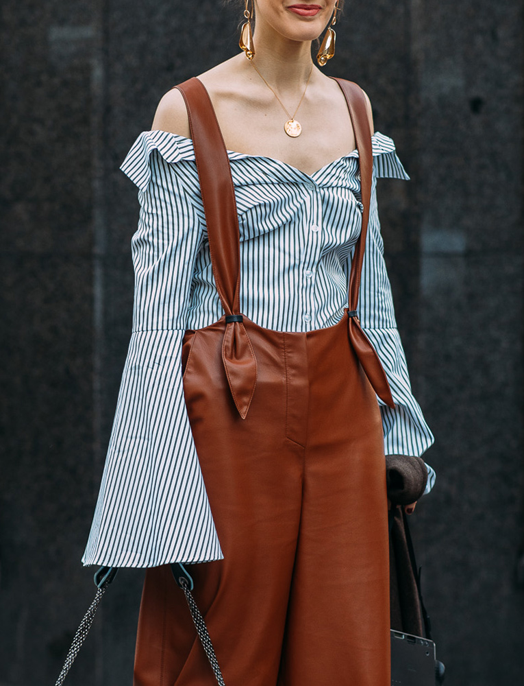 Off-Shoulder Sleeves