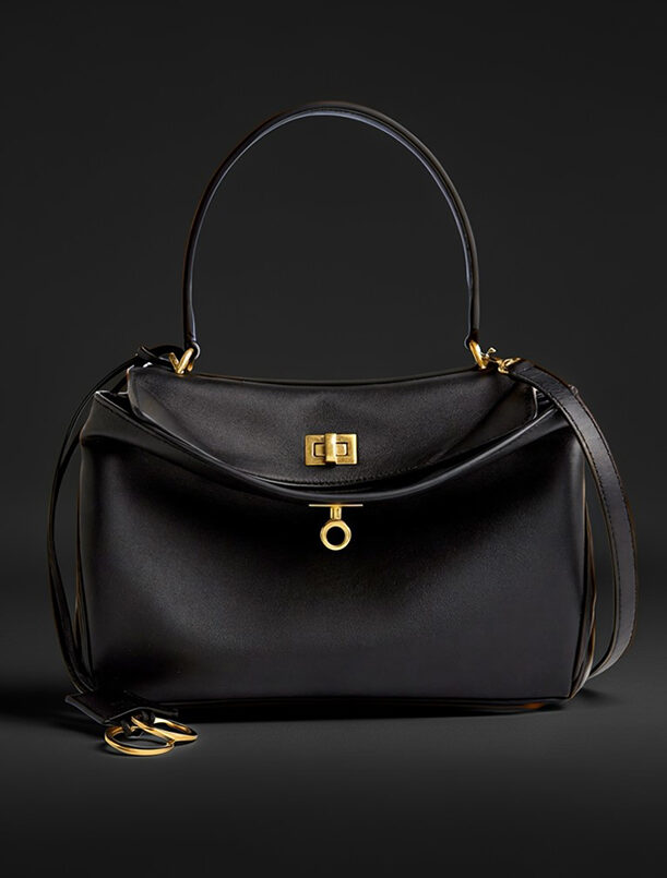 探索Balenciaga前衛風潮：5款經典單品，點亮你的時尚新境