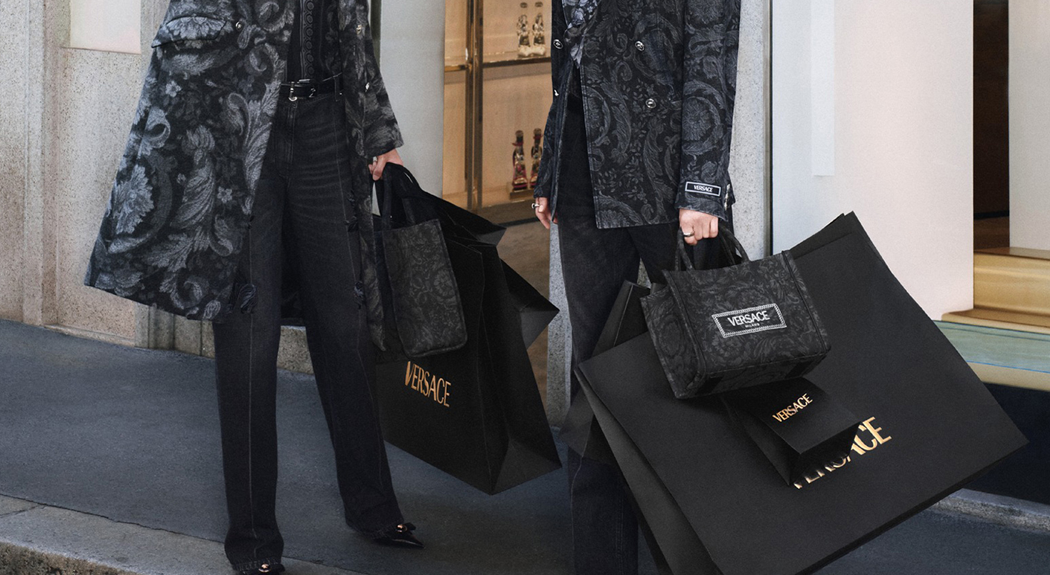 Versace：詮釋義大利奢華魅力的時尚傳奇