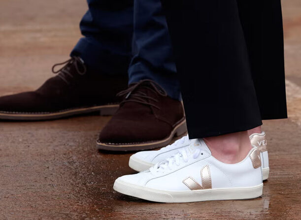 不是每雙小白鞋都一樣！VEJA靠「這招」征服凱特王妃
