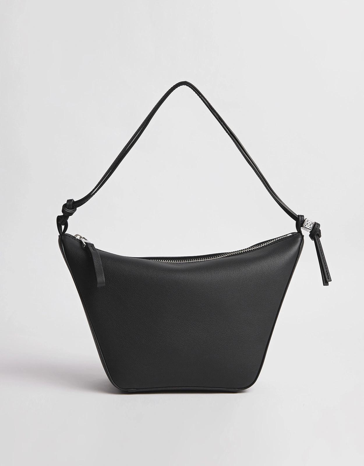 Loewe Hammock Hobo 迷你經典小牛皮斜背包