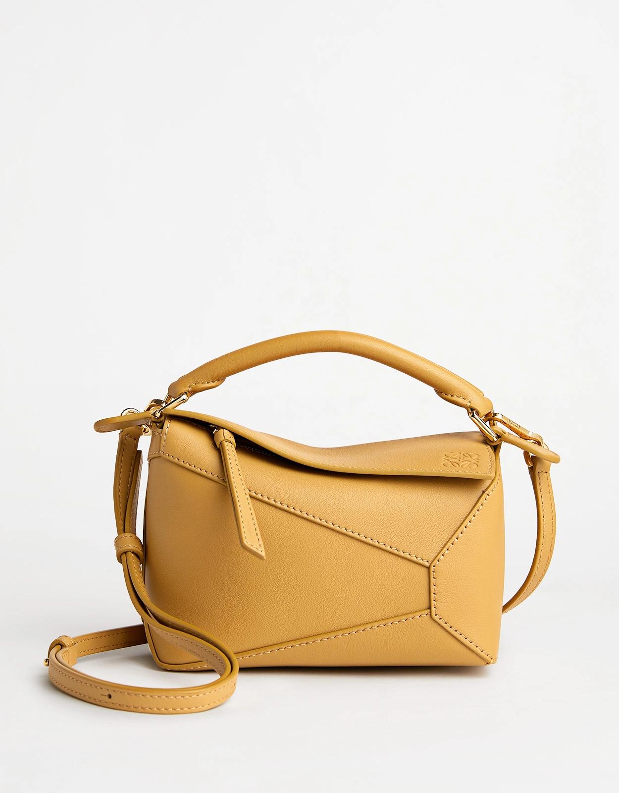 Loewe Puzzle 迷你經典小牛皮斜背手提包